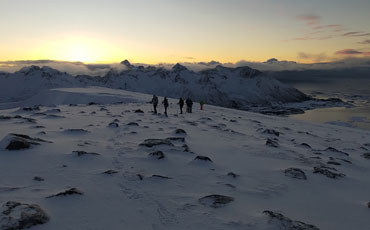 Schneeschuhgeher im Polarkreis