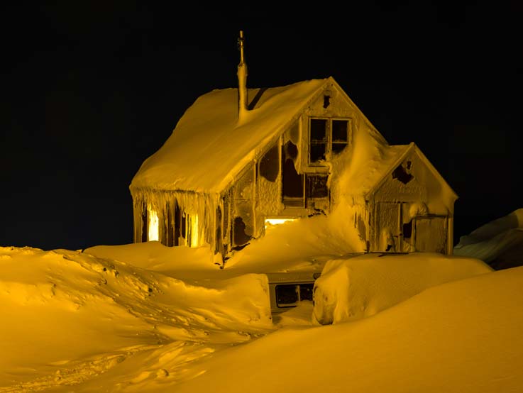 Siedlung im Norden nach Schneesturm