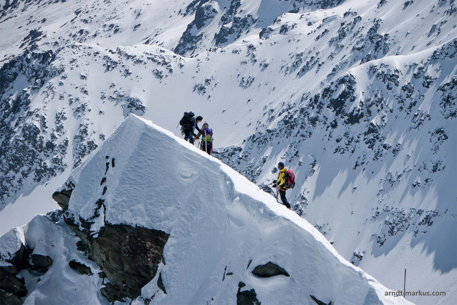 Bergsteiger in Gebirge Winter